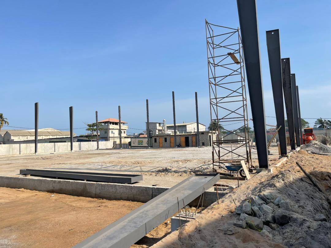 Construction d'un hangar industriel